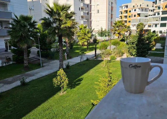 Cozy Beach-apartments Qerret 2 * Golem